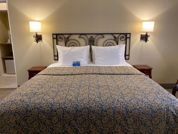 Normandy Inn image 17