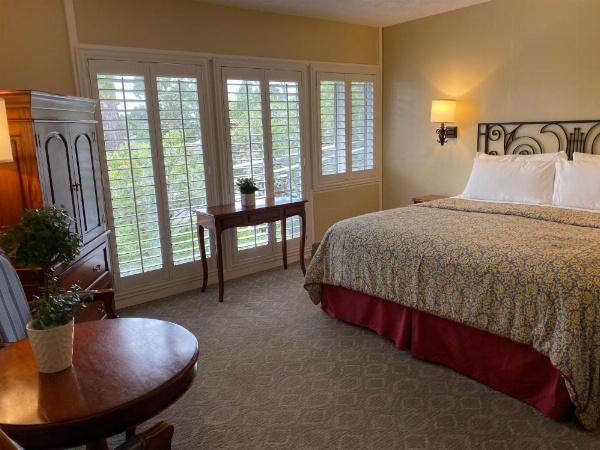 Normandy Inn image 7